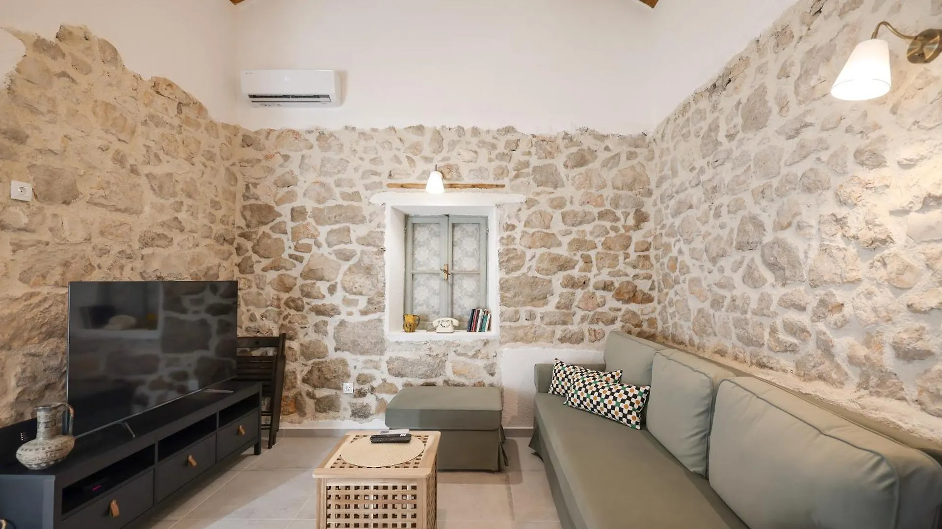 بيت للعطل فيلا Stone House Lole Ražanac كرواتيا