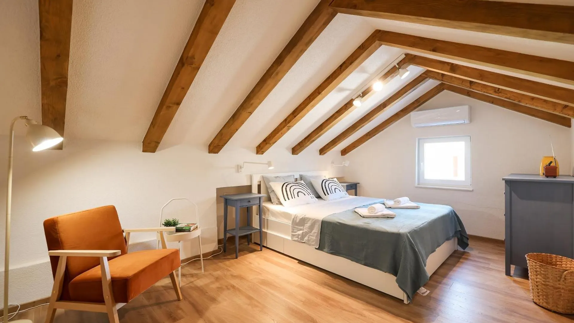 فيلا Stone House Lole Ražanac بيت للعطل